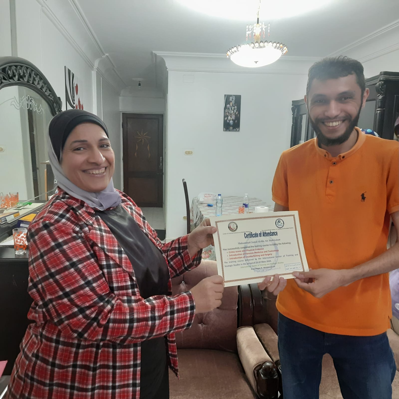 لقطات من التدريب على معاينة مسرح الجريمة وعلوم الأدلة الجنائية بمقر المركز الدولي للتدريب والدراسات الاستراتيجية بالقاهرة في مايو ٢٠٢٤ — صورة 12