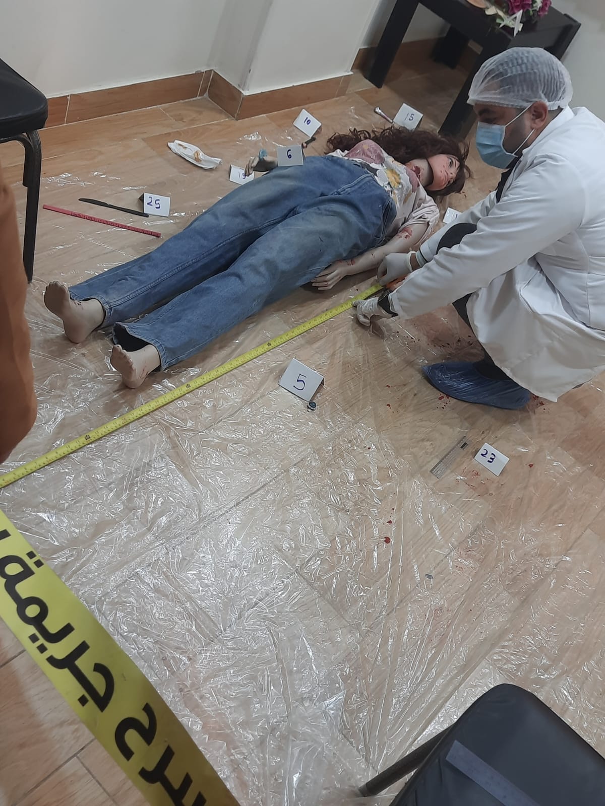 لقطات من دورات فحص مسرح الجريمة وعلوم الأدلة الجنائية بمقر المركز الدولي للتدريب والدراسات الاستراتيجية — صورة 8
