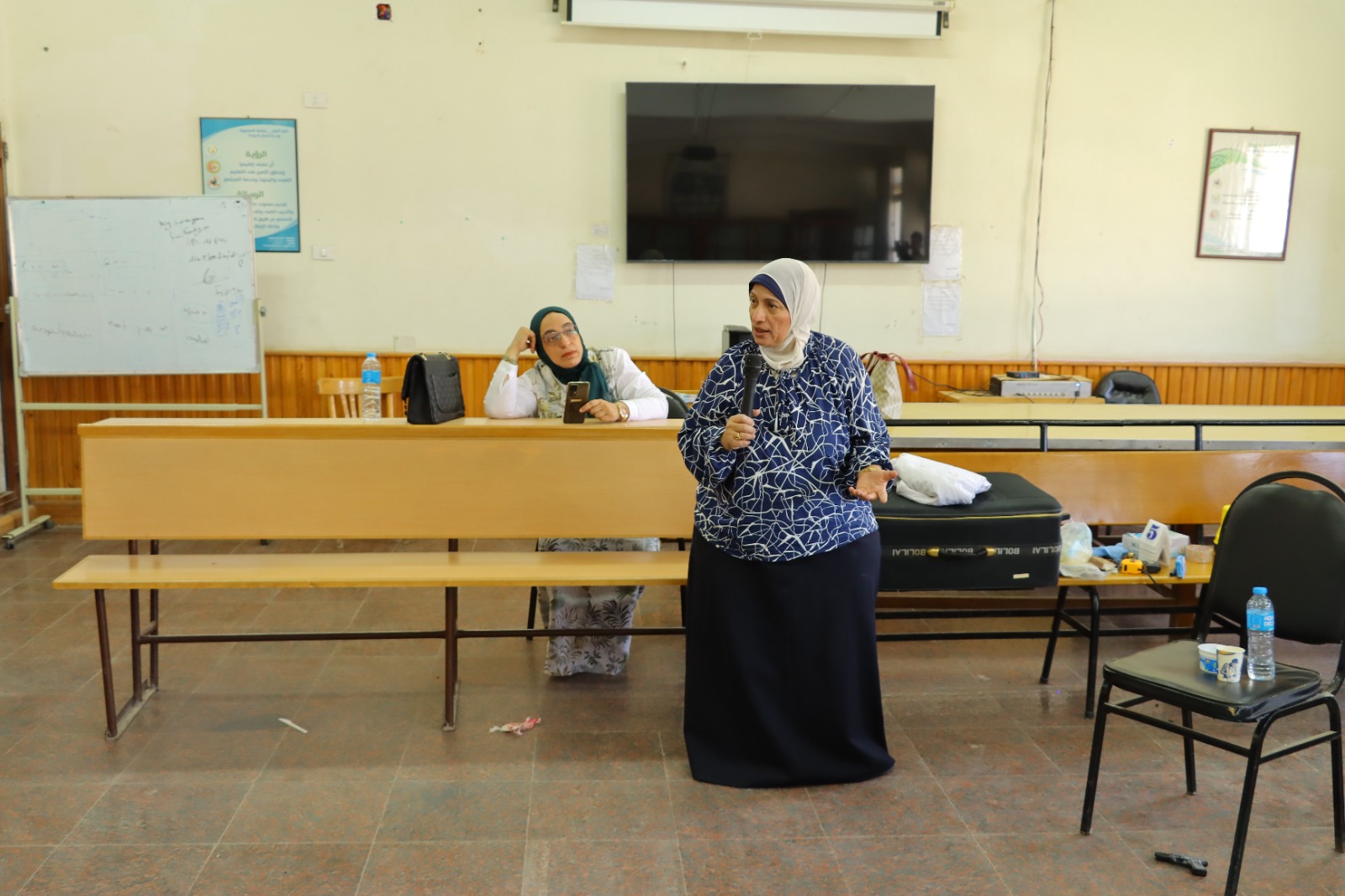 لقطات من دورة الفحص الفني لمسرح الجريمة بقسم الطب الشرعي والسموم الاكلينيكية بكلية الطب جامعة المنصورة سبتمبر ٢٠٢٣ — صورة 3